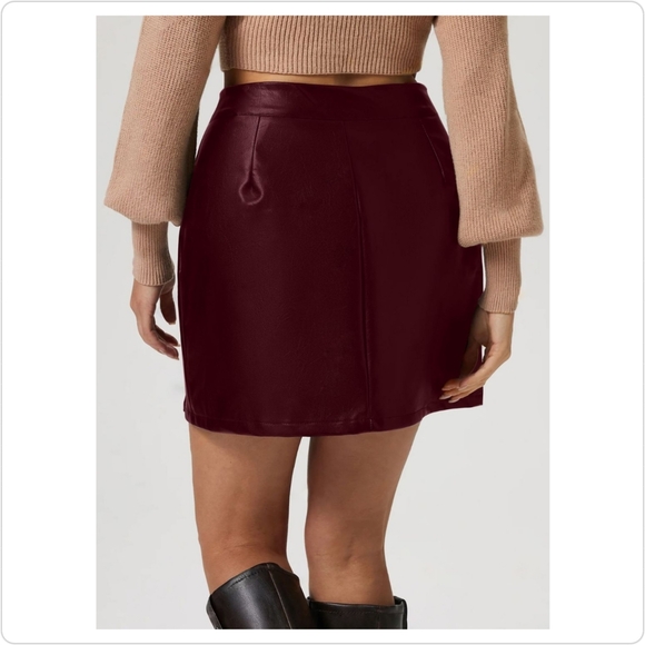 Burgundy High-Rise Mini Skirt with Classic Button Accents - Picture 4 of 6